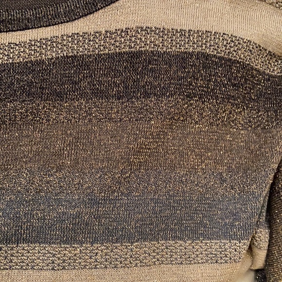 DEC Metallic, short sleeved, lightweight knit top - Picture 5 of 5